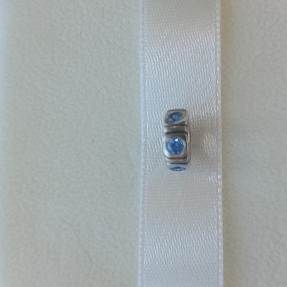 Pandora Blue CZ Trinity Spacer Charm - Picture 1 of 3